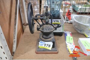 175 · ANTIQUE STYLE COFFEE GRINDER