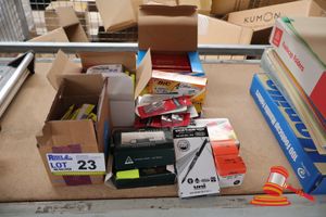 23 · BUNDLE OF STATIONARY INCLUDING: PENCILS, HIGHLIGHTERS ETC