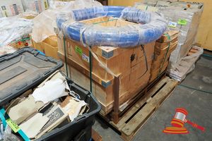 73 · PALLET WITH CRATE OF CHAIN AMG4344-GO, APPROX 10mm DIA, AUSTLIFT G80 FOUNDRY HOOKS, CODE 107010 SIZE 10mm, 6 x RATCHET LOAD BINDERS IN BOXES, LASHING CAPACITY 10mm @ 6000kgs (APPROX 42)