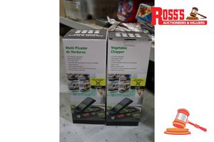 2x Vegetable Choppers