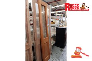 348 · 3x ASSORTED SIDE PANELS, TWO WITH GLASS (1x BROKEN), ONE WITHOUT GLASS (POSSIBLY DAMAGED)