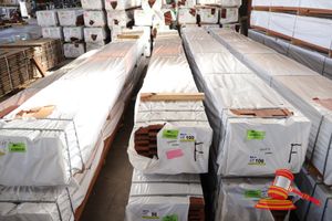 Pack Of Jarrah, Skip Dressed, 100 X 25, Feature 404lm, 1.010 M3, Pack# 320028826, Transport Dims- 5.7 Mt X H 450 X W 480 & Random Lengths