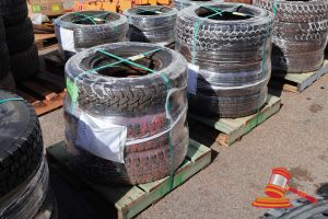 35 · 2 X PALLET OF ASSORTED TYRES X 7, INCLUDES: 215/85R16 M55 X 1, 235/85R16 M55 X 1, 205/75R17.5 X 2, 85R175 KUMHO X 1, 290R17 KUMHO X 1, 8.5R17.5 HANKOOK X 1, 225/75R16 OPMT X 1