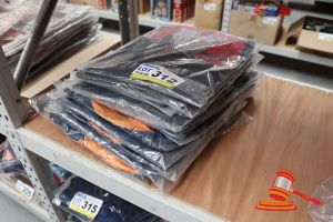 Approx 15x Windbreaker Jackets, Size: L