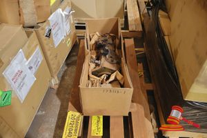 64 · KOMATSU HYDRAULIC PUMP 708-1W-90600, POSS UNUSED, ON A PALLET, (S44#7201973, DR#1593)