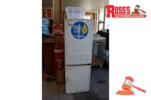 407 · DRINK MACHINE FRIDGE, UNTESTED