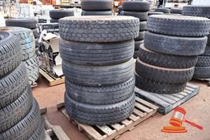 5 X Truck Tyres, 11r22.5 Radial, On Wooden Pallet Used Condition
