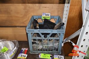 522 · ASSORTED CHEF CLOTHING ITEMS