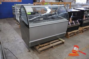 13 · 1 X ISA GELATO DISPLAY CABINET, MODEL: MILLENNIUM 07 18, MILLENNIUM LX 18 LED + RUOTE, SN:3160942870, 15AMP PLUG, UNTESTED L1670 X W1100 X H1380