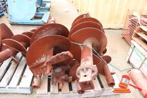 28 · PALLET OF ASSORTED AUGER ATTACHMENTS VARIOUS SIZES (UNKNOWN MAKE)