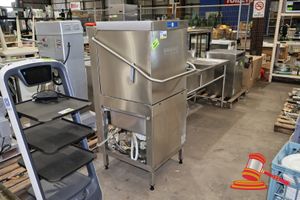 Hobart Commercial Dishwasher, Model: Amx-90, Sn:86591670, 230 Or 400v, 14.7 Or 21.8a, 3 Phase Hardwired. Untested. Approx; 600mm W X 700mm D X 1.4m H. Side Panel Missing