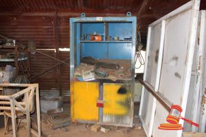 179 · HD STEEL STORAGE CABINET. BLUE. LOCKABLE. FORKLIFT POCKETS, LIFTING LUGS. APPROX 1800 X 900 X H1900MM. INCLUDE CONTENTS