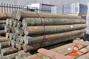25 X Approx 2.4m X 150-175mm Pine Posts