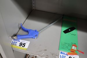 95 · 2x PNEUMATIC AIR BLOW GUNS