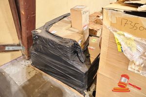 Approx 8 X Fleetguard Air Filters, Includes: Fleetguard Af25062, Fleetguard Af25230, Various Others (Poss Unused, Boxed), On A Pallet (Ref; 169955-47, Wl4769-112)