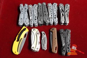 32 · 10 X ASSORTED GERBER MULTI PURPOSE TOOLS