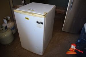 Sharp 223 Litre Fridge/Freezer & Prima 115 Litre Fridge