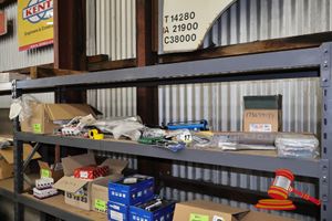 17 · APPROX 15 X ASSORTED HAND TOOLS AND HARDWARE, INCLUDES: BLUE CAULKING GUN, MIDWEST METAL SNIPS, NORTON BLAZE 3" SPEED-LOK TR DISCS, FELO ERGONIC SCREWDRIVERS, YELLOW TEFLON TAPE ROLLS, SLEDGEHAMMER, DRILL BITS, VARIOUS OTHERS