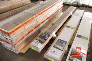 Perma Timber Quickboard Ceiling/Wall Lining - Castellated Profile. Pvc - Tasmanian Oak Finish. Easy Instal, Maintenance Free.Size 210 X 2700 X 21mm. 2 Boards Per Pack X 2 Packs (Approx 2.26m2). Unused. Note: Not Suitable For Use In Direct Sunlight Or Strong Reflective Light