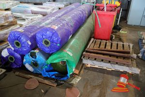 68 · ROLL OF ARTIFICIAL TURF: SUNSET LENGTH 25m x 3.75m WIDE x PH 35mm ( NOTE 3.8m LONG x 500mm DIAM x WEIGHT = 350 KG APPROX.