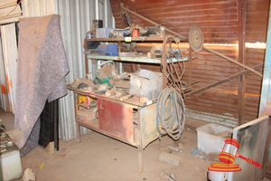 180 · HD STEEL WORK BENCH AND CONTENTS. 2 TIER. APPROX 1400 X 1100 X H1700MM