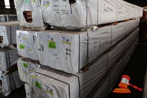 81 · PACK OF JARRAH SKIP DRESSED, FEATURE, 100mm x 25mm, PACK SIZE L5.7MT x W500mm x H450mm =900kg, 409LM (PACK# 320028359)