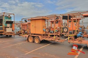 2010 Uon Dewatering Trailer Orange, Tandem Axle, Reg #: Unlicensed, VIN: 6T9T27WA191AAK474 Features: Ring Hitch, Stabilising Legs, Section Of Piping & Valves, Bore Pump Starter Panel. (Asset # MST-03), (*WP # 4776 *) Condition: **4x Flat Tyres.**