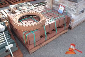 112 · APPROX 55 X B300 HOLLOW METAL BLOCKS WITH MOUNTING POINTS, 31KG EACH, 1 X METZELER MC360 TYRE, ON A PALLET