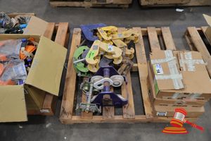 Assorted Lifting Clamps (Wll 2t, 5t) And Beam Clamps, (Used) On A Pallet