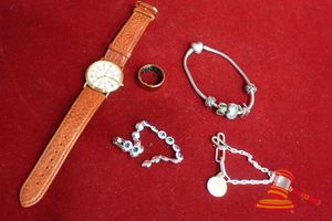 1 X ULTRAHUMAN RING, AIR BIONIC GOLD 7, 1 X ACTIVITY RING, 2 X WHITE METAL BRACELETS MARKED PANDORA, 1 X WHITE METAL BRACELET MARKED SWAROVSKI (BROKEN), 1 X MARKED ROTARY WATCH WITH LEATHER STRAP
