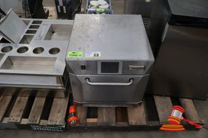 22 · 1 X MERRYCHEF COMMERCIAL MICROWAVE OVEN, MODEL: E4CSV305GKU1SWAZ, SERIAL NO. 1302213090694, OUTPUT MICROWAVE POWER 1500W, OUTPUT CONVECTION POWER 3200W, 400V 2N~50HZ, UNTESTED (SOME MARKS, USED CONDITION )