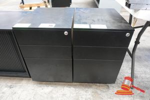 2 X METAL MOBILE 3 DRAWER PEDESTAL CABINETS. BLACK. APPROX 390 X 500 X H600MM