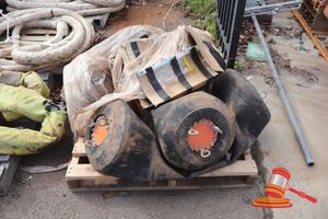 Pallet Of Lansas Inflatable Pipe Plugs For Pipe Sizes, 20-35 (500mm-915mm) & Air Hose Woven In Rope (Trdu 7239223, Cmr156063-Wheatstone)