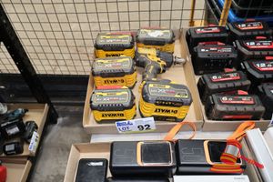 92 · 5 X DEWALT LITHIUM ION BATTERIES 4 X 9AH, 1 X 6 AH , 1 X DEWALT DCD 709 CORDLESS DRILL, UNTESTED