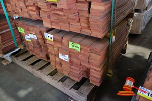 112 · PACK OF JARRAH DECKING, FEATURE, 108 LM, 086 x 019, 9.82M2 WITH 9.5mm GAP (PACK NO: 320026214) TRANSPORT DIMS PACK SIZE L900 x W520 x H450,