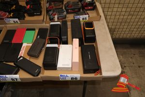 8 X Assorted Portable Power Banks, Includes Marked Romoss & Powertech. Assorted Wattage & Voltage. Untested