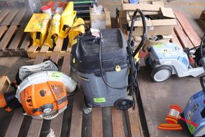 80 · 1 X KARCHER PROFESSIONAL WET & DRY VACUUM, MODEL: NT 611 ECO K, SN:011671, 1200 TO 2000W, UNTESTED (SOME MARKS), APPROX; 380MM D X640MM H X 290MM W