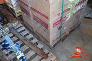 61 · 1 X NEW,KIPOR DIESEL ENGINE, AIR COOLED, MODEL NO: KM186F22E,9HP,E/START , IN SEALED BOX.