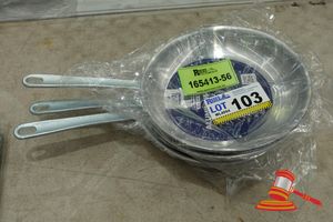 103 · ALUM 25CM FRY PAN (3)