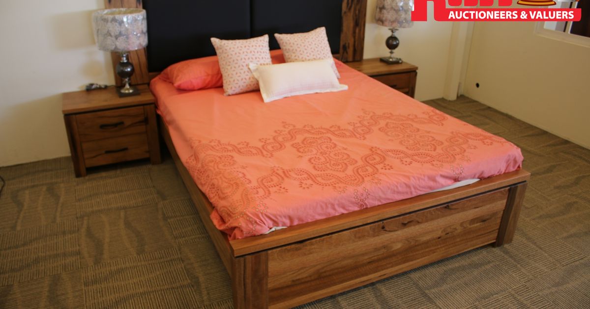 Ross's Auctioneers & Valuers