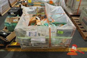 41 · 1x METAL CRATE WITH MIXED ITEMS INCLUDING BUT NOT LIMITED TO , BUSH PLASSERS ZE234.210, FILTER ELEMENT, BALDWIN PA4093. TAPERED ROLLER BEARINGS P/N- 30214-90KBI. HARSCO RAIL STG POT 30" AND MAN-/OTHER ITEMS. NOT TESTED. OVERALL DIMENSIONS APPROX 1300mm x 1300mm ( S44#4974282745, DR# 1514 )