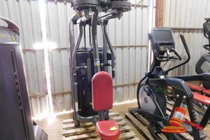 Matrix Aura Pec Deck/Rear Delt Fly Machine - Model# G3-S22 (Asset# N/A)