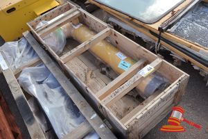 44 · 1 X KOMATSU PC200-8 SUCTION PIPE TUBE, P/N: 21T-64-32210, APPROX; 1.1M L X 150MM D, SOME MARKS, IN A CRATE