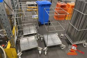 158 · 3 X STAINLESS STEEL HANGING/DRYING RODS STORAGE DOLLEYS. APPROX 400 X 400 X H1000MM