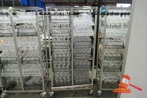 55 · MOBILE ALUMINIUM GLASS STORAGE RACK WITH APPROX 200+ ASSORTED PLASTIC WINE GLASSES, CHAMPAGNE FLUTES, TUMBLERS