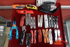 20 X Assorted Multipurpose Tools