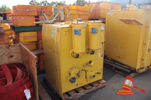 1 X Hydraulic Tank On Pallet, Yellow, Includes: Hydraulic Reservoir, Pump Assembly, Control Valves, Mounting Plate , Pc1250-8, Dims L1300 X W1030 X H1700 (Some Marks, Untested)