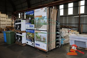 93 · FORTRESS FENCING COMPONENTS 2 X CRATES 5 x PALLETS CONSISTING OF POST, POST WITH BRACKER, GATE KIT, PANELS, TOP RAIL, POST CAP, BRACKETS, MECHANDISE RACK RAIL CLIP,S STAIR SPLICE, STAIR PANEL, ANCHOR BASE , T CAP, BLACK, 76mm , 51500048 - FORTRESS AD, STAIR PANEL, BLACK, 825mm, 1830M 59232798, FORTRESS DISPLAY RACKSBLACK FENCE AND STAIR PANELS,VARIOUS LENGTHS AND, TOP RAILS, POST CAPS, BRACKETS, VARIOUS FIXTURES, FITTINGS , FORTRESS KIT, ADJ STAIR BRACKET, LINE SPLICE, STOP END, FORTRESS PANELS,