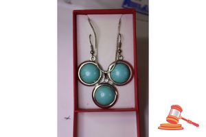 78 · PENDANT & EARRINGS SET