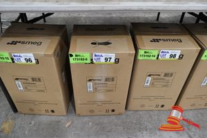 97 · 1 X SMEG HIGH PERFORMANCE BLENDER, MODEL: BLC02EGMAU, 220-240V 50/60HZ 1400W, GROSS WEIGHT: 9.5 KG (POSS UNUSED, BOXED)